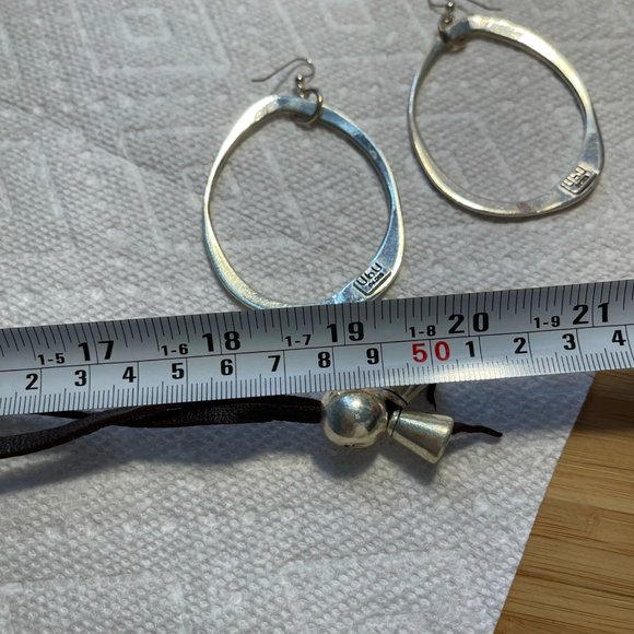 UBU Paris Necklace and Earring set - Picture 4 of 4